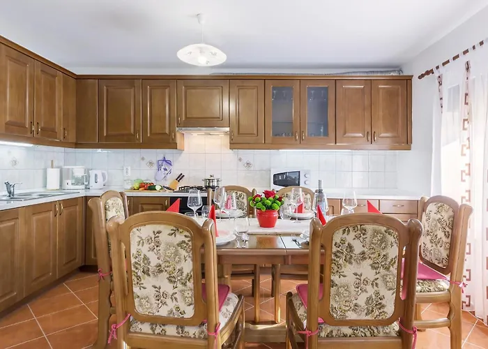 3 Bedroom Gorgeous In Póla